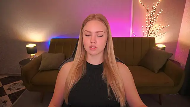 Snapshot of CelesteNoir chatting on October 2025 06:25:02 AM CelesteNoir online show from October 2025 06:25:02 AM