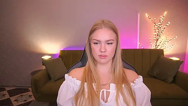 Snapshot of CelesteNoir chatting on September 2025 06:20:01 AM CelesteNoir online show from September 2025 06:20:01 AM