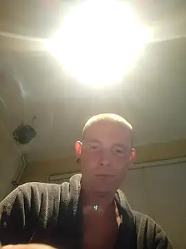 Snapshot of piercingpik chatting on June 2026 10:33:01 PM piercingpik online show from June 2026 10:33:01 PM