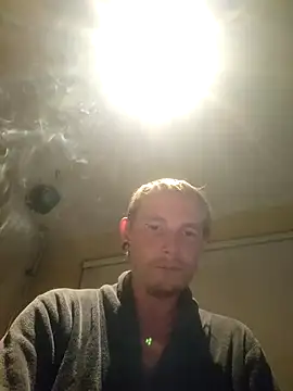 Snapshot of piercingpik chatting on May 2026 09:52:02 PM piercingpik online show from May 2026 09:52:02 PM