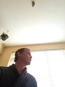 piercingpik online show from October 2025 02:52:02 PM