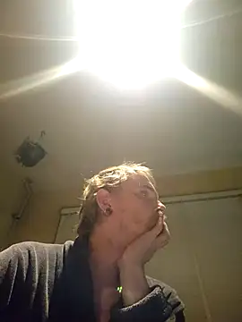 piercingpik online show from December 2025 05:51:01 PM