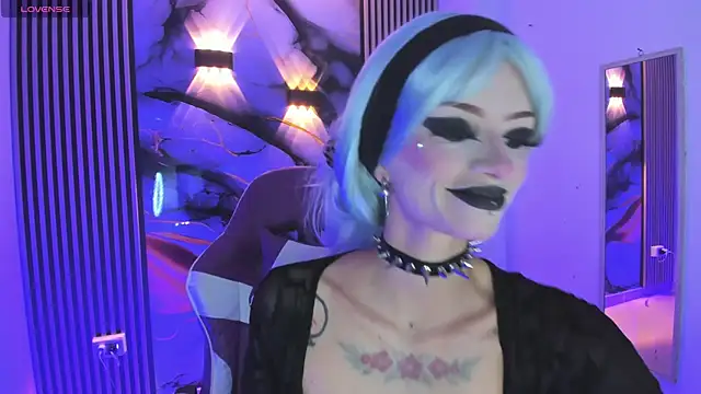 chloe jacksonn online show from April 2026 10:38:02 PM