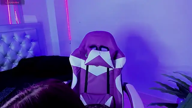 chloe jacksonn online show from September 2025 10:52:02 PM