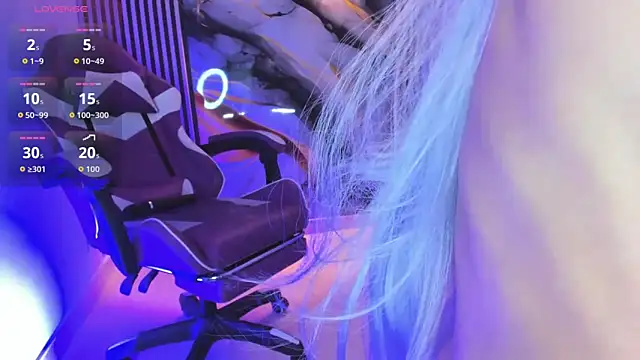 chloe jacksonn online show from April 2026 09:10:02 PM