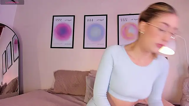 Snapshot of AriaMuse chatting on February 2026 08:07:01 PM AriaMuse online show from February 2026 08:07:01 PM