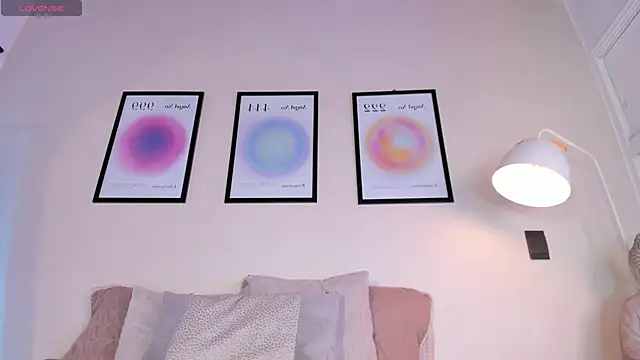 Snapshot of AriaMuse chatting on February 2026 08:06:02 PM AriaMuse online show from February 2026 08:06:02 PM