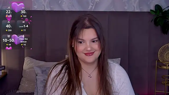 EmilyHyde online show from November 2025 08:24:01 PM