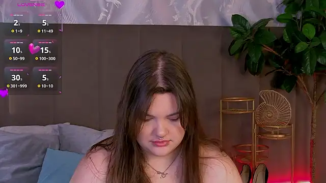 EmilyHyde online show from March 2026 10:43:02 AM