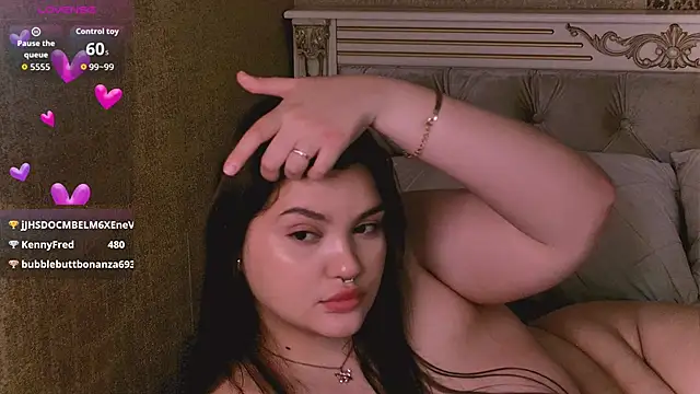 EmilyHyde online show from November 2025 08:29:02 AM