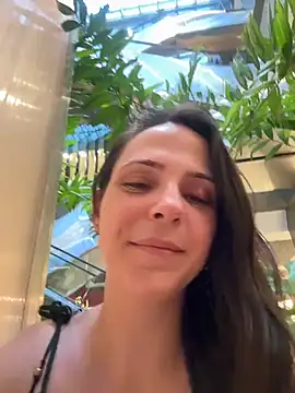 Snapshot of Lady_LauraRose chatting on December 2025 06:31:01 PM Lady LauraRose online show from December 2025 06:31:01 PM