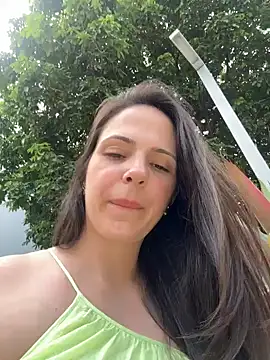 Snapshot of Lady_LauraRose chatting on November 2025 07:06:01 PM Lady LauraRose online show from November 2025 07:06:01 PM