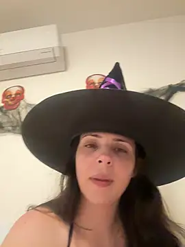 Snapshot of Lady_LauraRose chatting on November 2025 01:56:01 AM Lady LauraRose online show from November 2025 01:56:01 AM