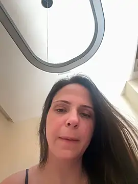 Snapshot of Lady_LauraRose chatting on October 2025 06:51:01 PM Lady LauraRose online show from October 2025 06:51:01 PM