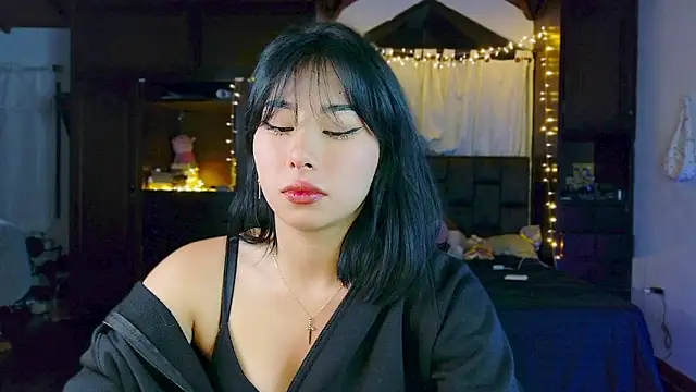 Shisuku Sophi online show from April 2026 01:48:01 AM