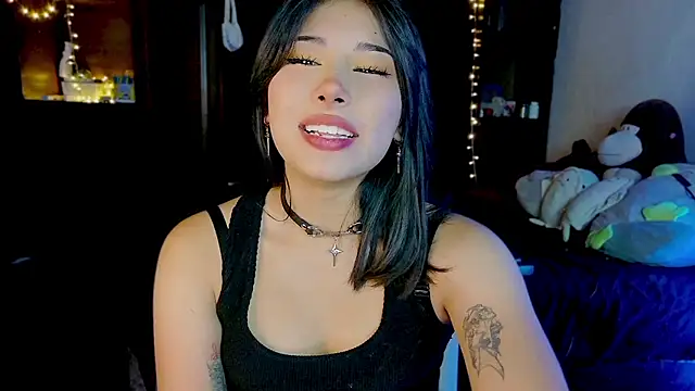 Snapshot of Shisuku_Sophi chatting on June 2026 12:43:01 AM Shisuku Sophi online show from June 2026 12:43:01 AM
