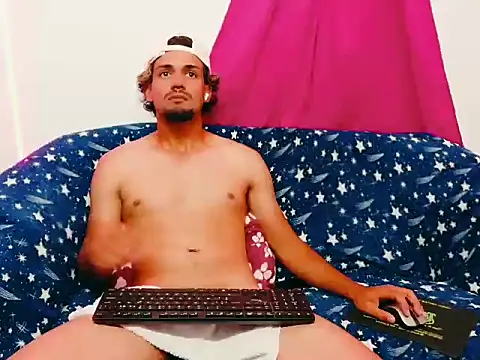 Snapshot of cristian-gp chatting on October 2025 03:08:01 AM cristian-gp online show from October 2025 03:08:01 AM