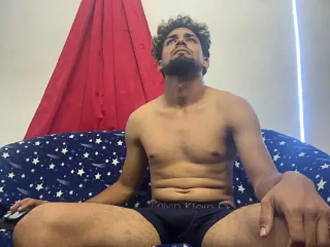 Snapshot of cristian-gp chatting on November 2025 03:32:01 AM cristian-gp online show from November 2025 03:32:01 AM