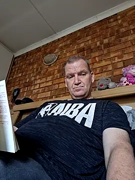 Snapshot of wallacelegend chatting on February 2026 10:27:01 AM wallacelegend online show from February 2026 10:27:01 AM