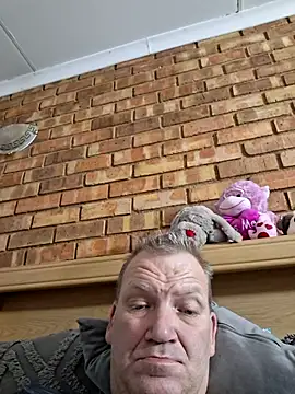 Snapshot of wallacelegend chatting on November 2025 05:57:02 AM wallacelegend online show from November 2025 05:57:02 AM