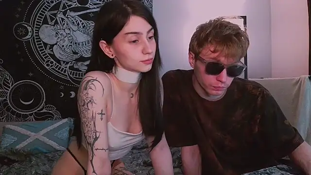 Snapshot of poisondevotion chatting on February 2026 05:32:02 PM poisondevotion online show from February 2026 05:32:02 PM