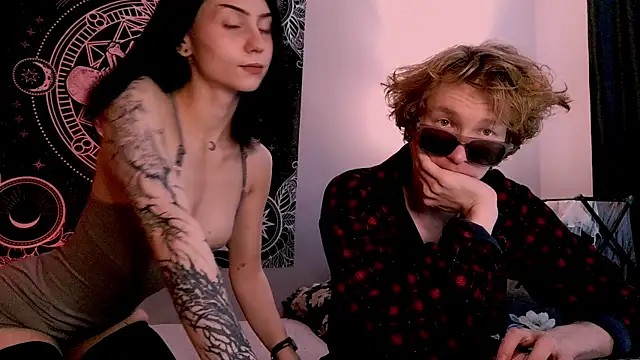 Snapshot of poisondevotion chatting on December 2025 03:49:02 PM poisondevotion online show from December 2025 03:49:02 PM