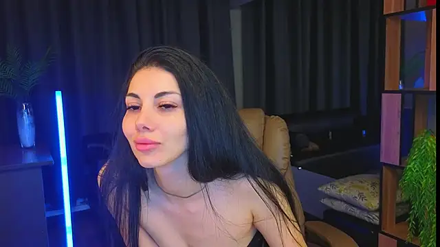 Emmi Swon online show from September 2025 07:21:02 PM