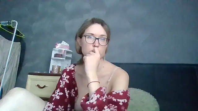 Snapshot of Jugira chatting on February 2026 01:44:02 PM Jugira online show from February 2026 01:44:02 PM