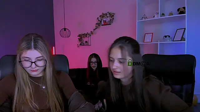 barbara crazy online show from April 2026 07:20:01 PM