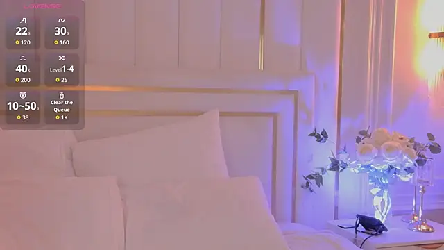 NancySmitts online show from November 2025 07:06:01 PM