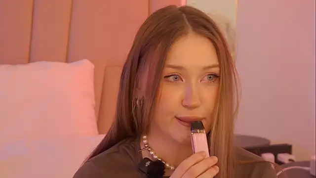 Snapshot of NancySmitts chatting on February 2026 04:05:02 PM NancySmitts online show from February 2026 04:05:02 PM