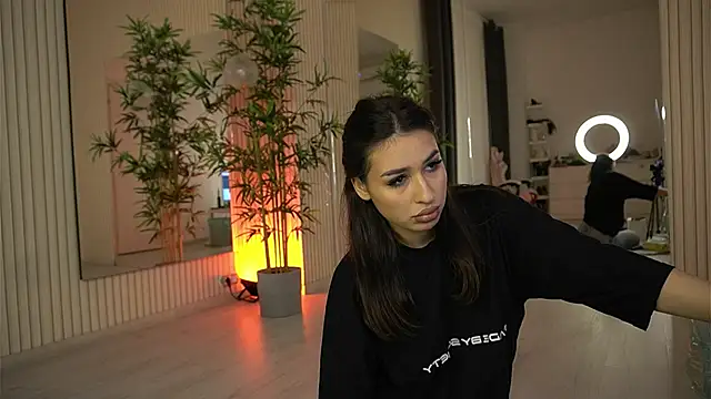 Snapshot of EmmaBlanco chatting on December 2025 08:08:02 PM EmmaBlanco online show from December 2025 08:08:02 PM