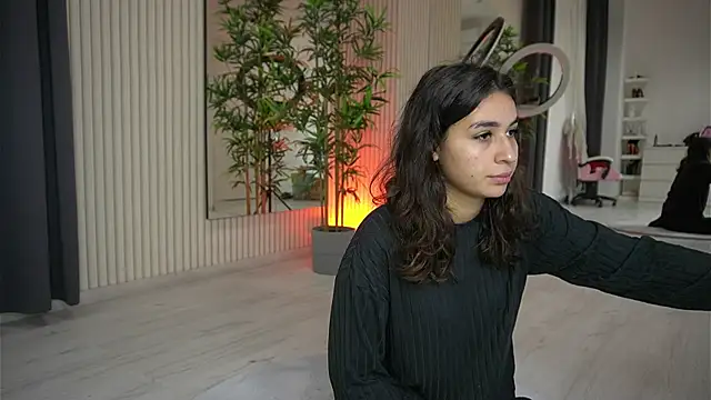 EmmaBlanco online show from September 2025 05:13:01 AM