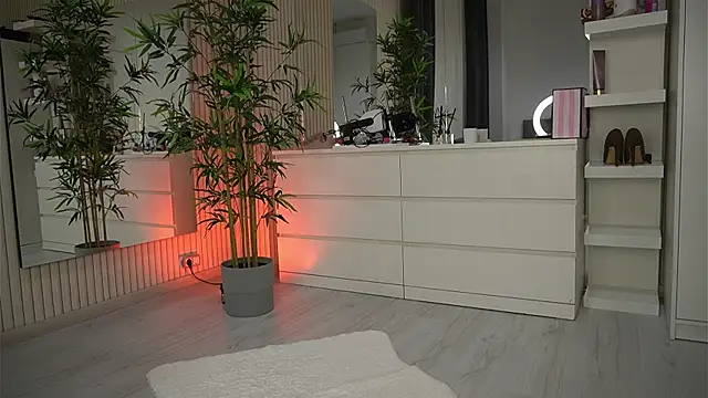 EmmaBlanco online show from April 2026 04:58:02 AM