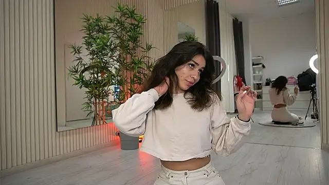 EmmaBlanco online show from October 2025 07:24:01 PM
