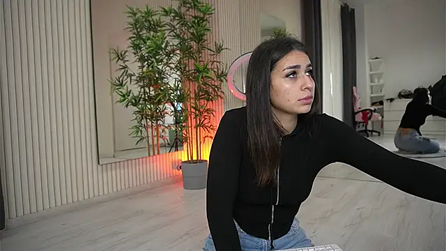 EmmaBlanco online show from October 2025 06:42:02 PM