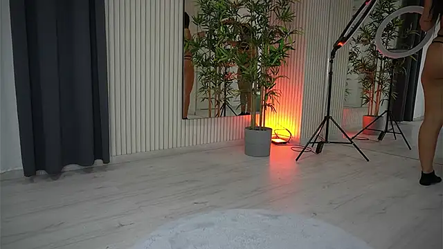 EmmaBlanco online show from September 2025 05:14:01 AM