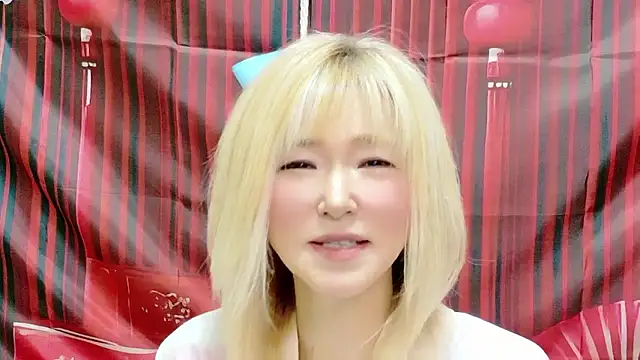 Snapshot of kimagure-fu- chatting on June 2026 01:42:02 PM kimagure-fu- online show from June 2026 01:42:02 PM