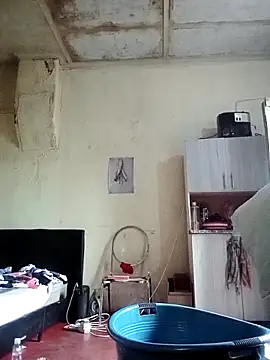 RFeltomWhitJ online show from November 2025 05:00:02 AM