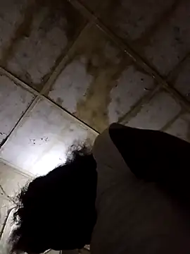 RFeltomWhitJ online show from November 2025 12:38:01 AM