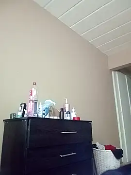 RFeltomWhitJ online show from November 2025 07:31:01 AM