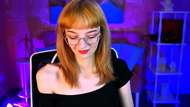 Snapshot of MollyJiggles chatting on October 2025 01:12:02 PM MollyJiggles online show from October 2025 01:12:02 PM