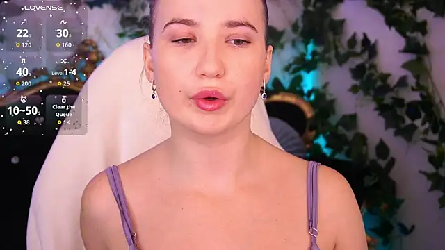 SofieBloom online show from September 2025 04:24:01 PM