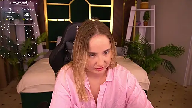 SofieBloom online show from November 2025 11:43:02 PM