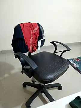 Snapshot of Pihu_Chopra chatting on October 2025 03:57:01 PM Pihu Chopra online show from October 2025 03:57:01 PM