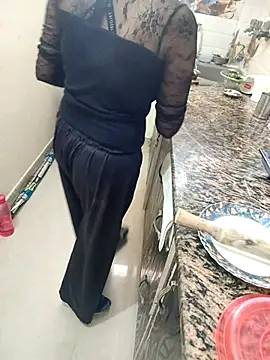 Snapshot of Pihu_Chopra chatting on November 2025 04:23:02 AM Pihu Chopra online show from November 2025 04:23:02 AM