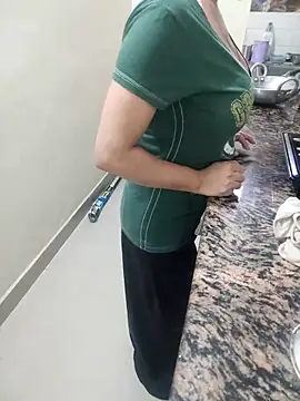 Snapshot of Pihu_Chopra chatting on October 2025 03:05:02 AM Pihu Chopra online show from October 2025 03:05:02 AM