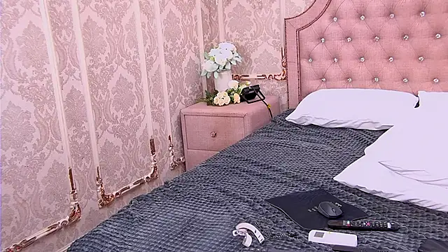 Snapshot of Kate_Storm chatting on October 2025 04:11:02 AM Kate Storm online show from October 2025 04:11:02 AM