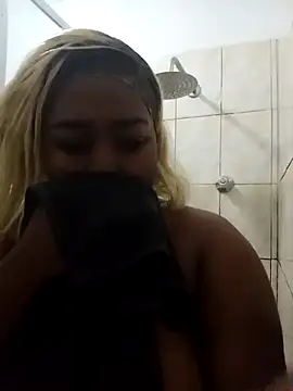 Snapshot of SexyEbonyy_ chatting on October 2025 05:54:02 PM SexyEbonyy online show from October 2025 05:54:02 PM