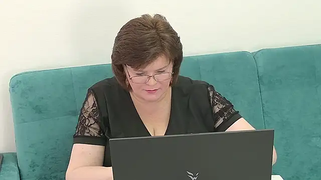 Sandra Sunrise online show from November 2025 08:18:02 AM